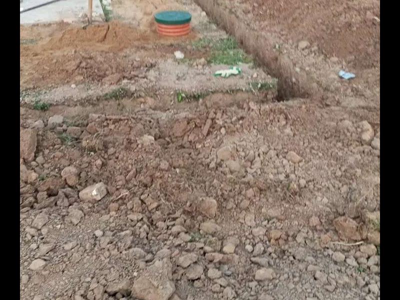 устройство глубинного дренажа участка с щебёночной подушкой